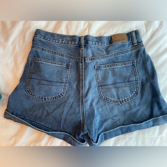 American Eagle High Waisted Mom Shorts - Picture 2 of 4